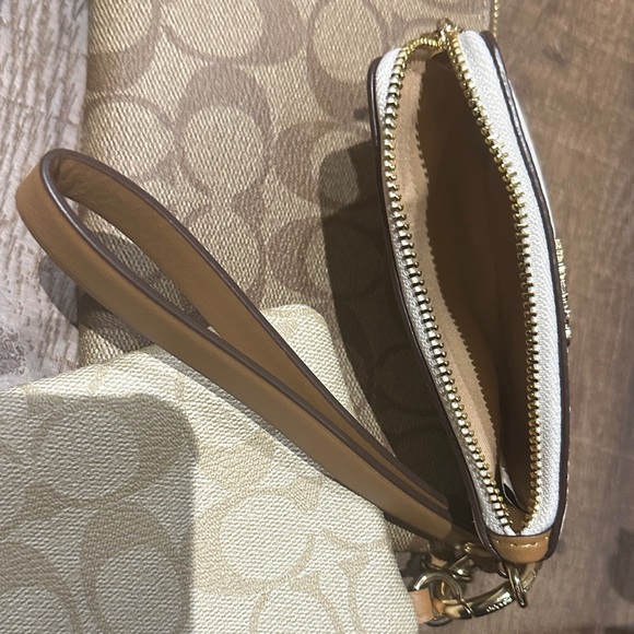 Coach Signature Canvas Wristlet Trio - Brown, Cream, White. NWOT (never used) - Picture 8 of 8